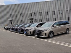 北京商务租车，租别克GL8商务车一天多少